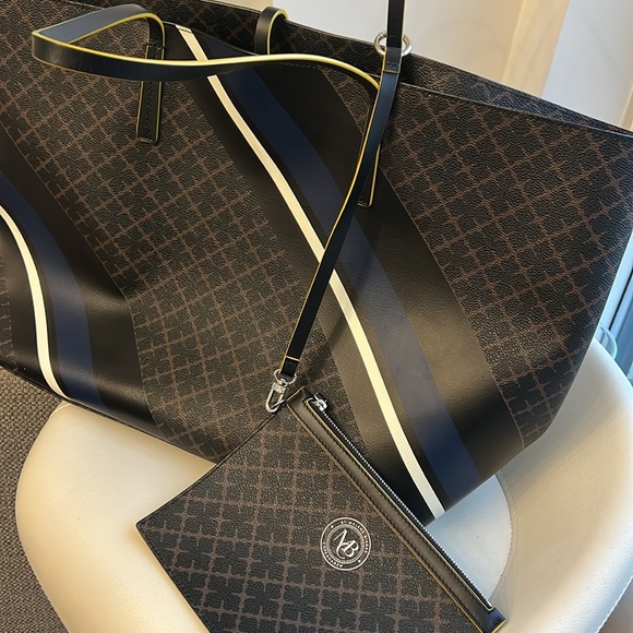 Incredible condition please check pics carefully - Picture 2 of 12